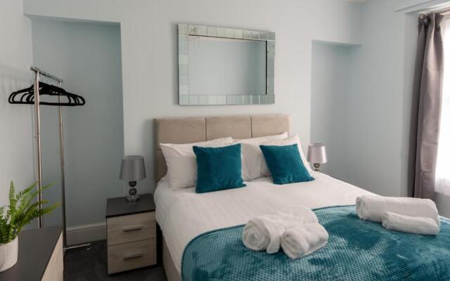 St James Place 4 bed Apt with ALTIDO