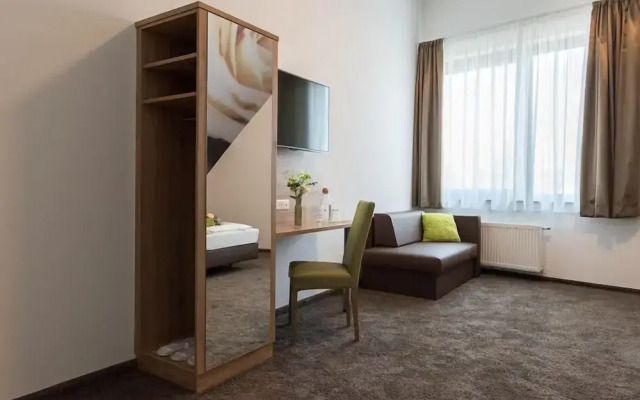 The Outlet Hotel