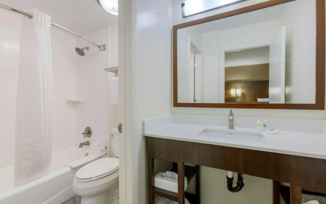 Comfort Suites at Sabino Canyon