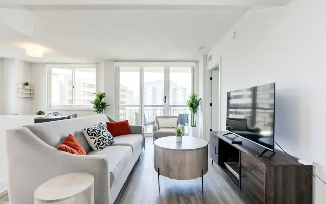 Elegant 2BR Apartment - Minutes to D.C.