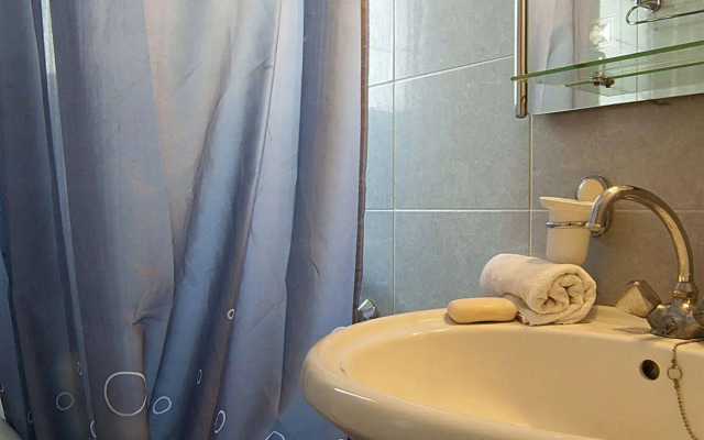 Cybele Suites & Apartments