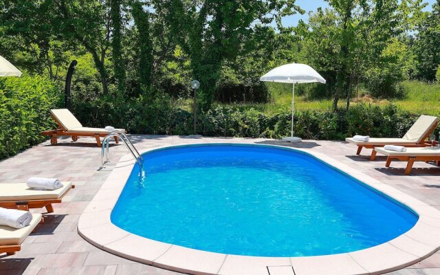 Apartment in ilo With Private Pool
