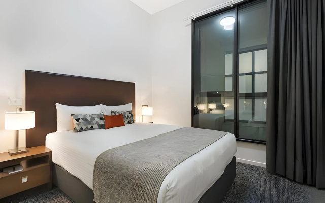 Melbourne CBD Central Apartment Hotel – Guest Rooms – Melbourne