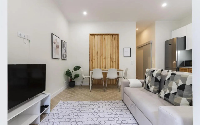 Vita Portucale ! Lisbon Design Apartment with Terrace