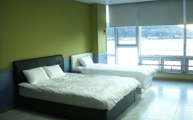 Yeosu Beach Pension