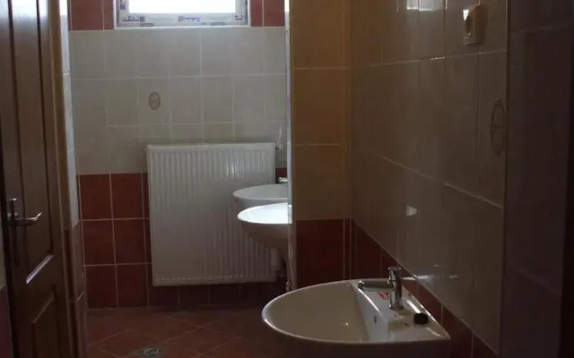 Aranytölgy Szálló