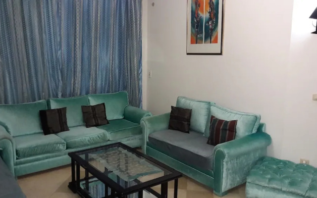 Spacious Very Modern Apartment Richly Furnished