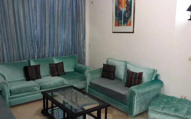 Spacious Very Modern Apartment Richly Furnished