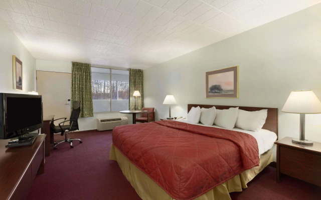 Red Carpet Inn Hazleton
