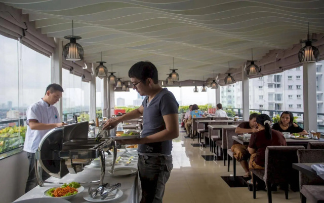 Parkside Sunline Hotel