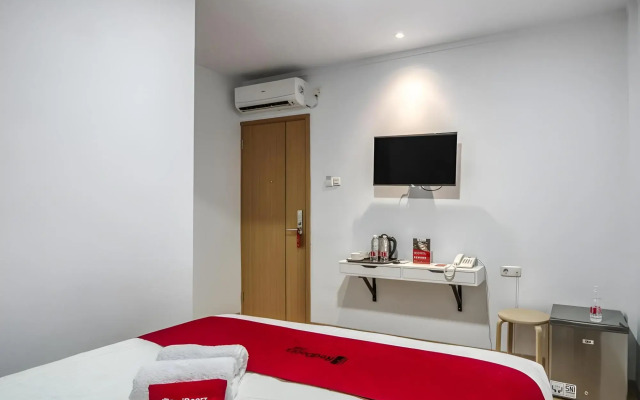 RedDoorz Plus @ Cideng Timur