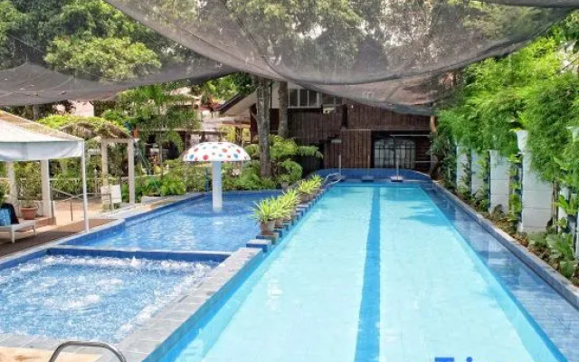 Luljettas Place Garden Suites