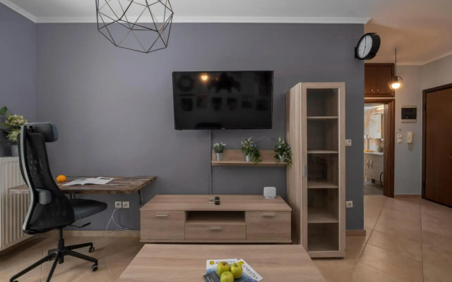 Kosmos Service Apartment City Center 2 With Parking