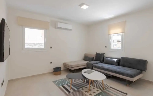 Costa Vasia Suites & Apartments