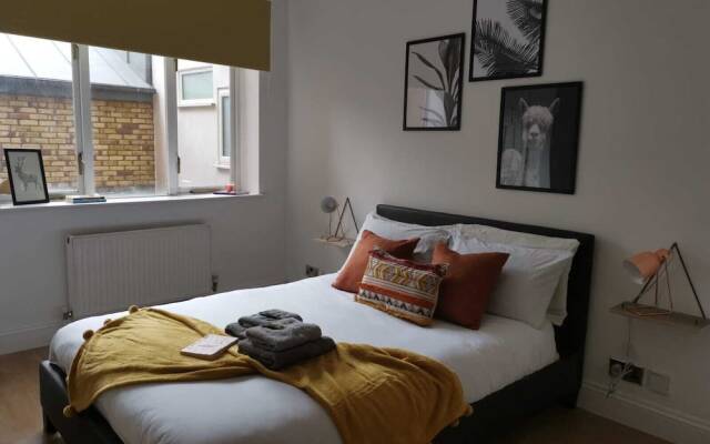 Central Apartment near Barbican Center