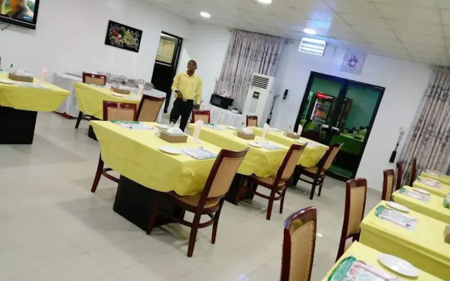 Quarter House Hotel