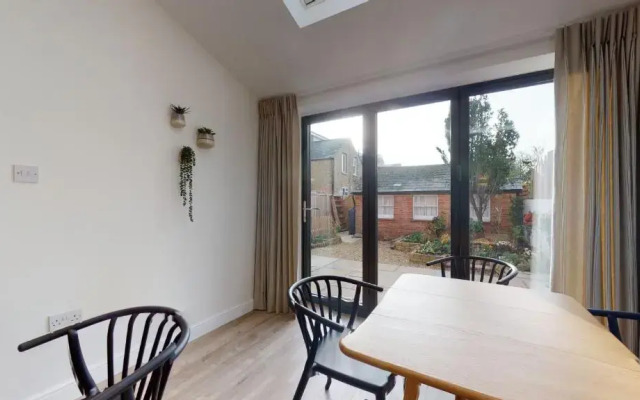 The Oxford Lodge six bedroom Oxford home