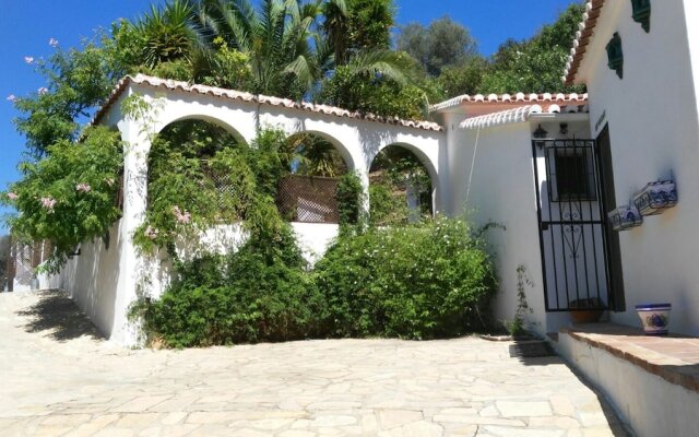 House With 3 Bedrooms in Sayalonga, With Wonderful sea View, Private P