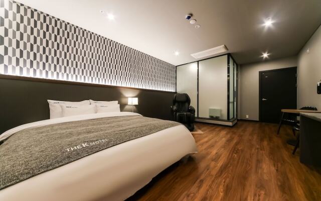Changwon Jinhae Yongwon Hotel The K
