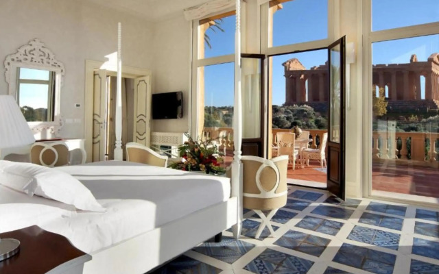 Villa Athena Resort