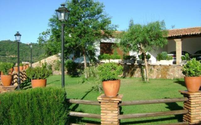 Aparthotel Rural 12 Caños