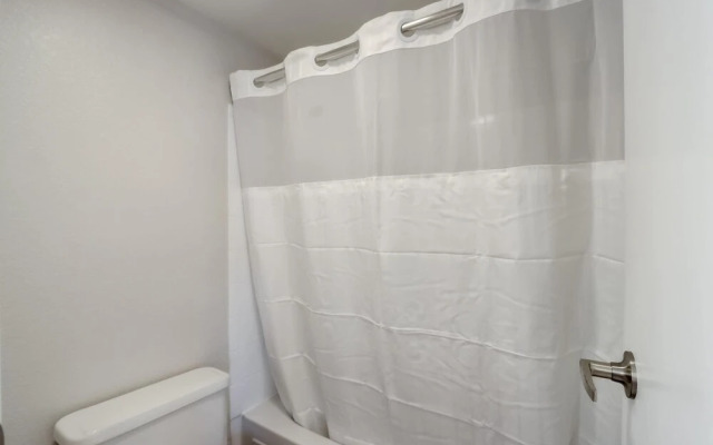 FRONTDESK Jade Scottsdale Apts Central Scottsdale