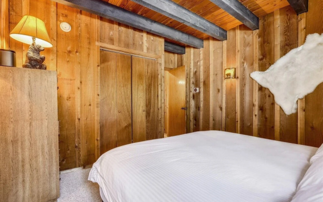 Red Feather 5 Bedroom Home by Redawning