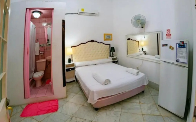 Casa Colonial Abogados Leonardo y Angela