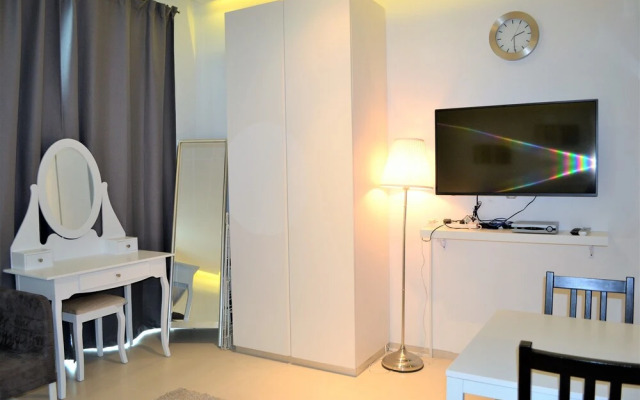 AST - Modern studio flat with balcony