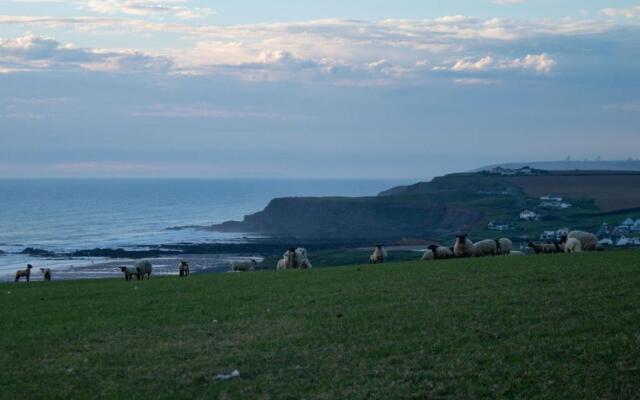 Chalet 18 Widemouth Bay Holiday Village