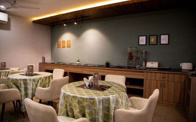 Residences By Hotel Limon