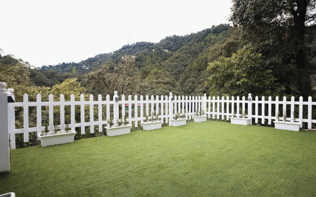 Oakwood Forest Retreat