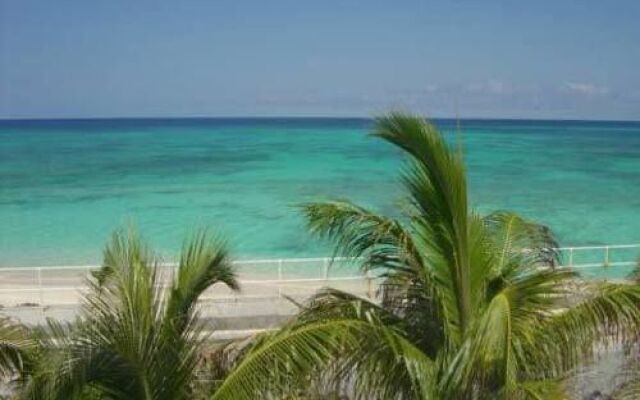 Grand Turk Inn