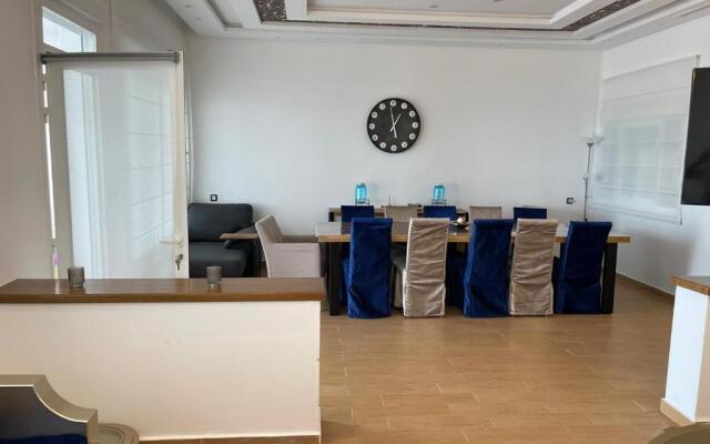 Somptueux appartement de luxe a Sania plage- M’diq