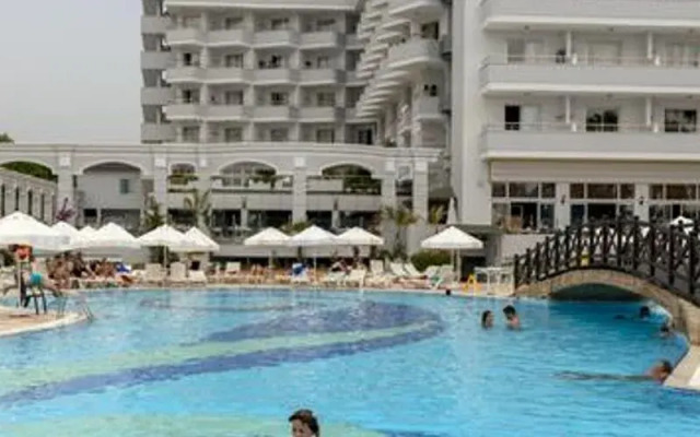 Holiday Garden Resort