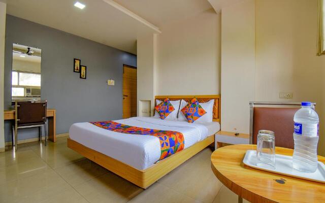 FabHotel Royal Empire