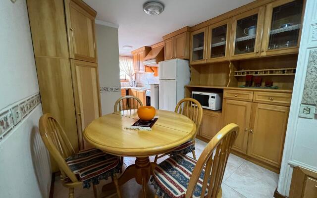 MRG- Colonial 2D - 200 mts da Rua Torta