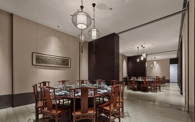 Poly Plaza Hotel