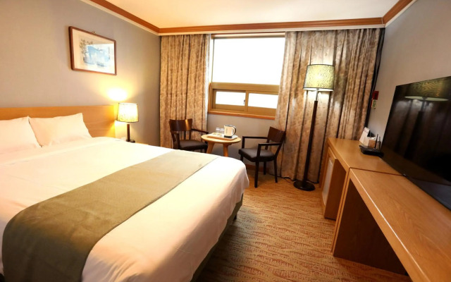 Prime Tourist Hotel