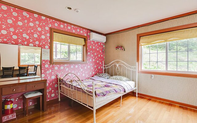 Yangpyeong Let's Go Valley Pension