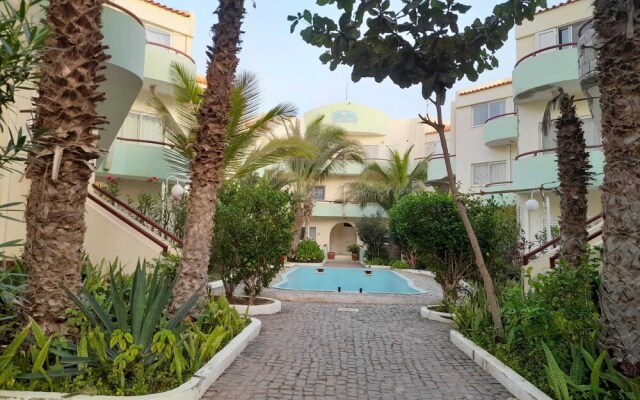Impeccable 2-bed Apartment Located in Santa Maria
