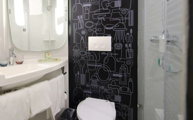 Ibis Shanghai Changshou