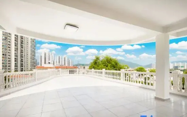 Jiaduo Hotel (Yalong Bay Eternal Love Branch)