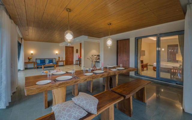 SaffronStays Red Brick House, Panchgani - rustic villa with huge lawn and terrace