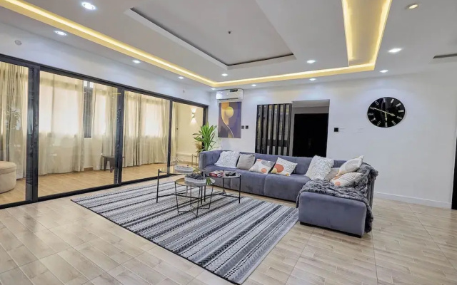 Top Loft 3 Bed   Penthouse Apartment