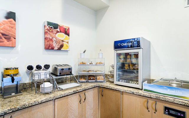 Comfort Suites Near Denver Downtown