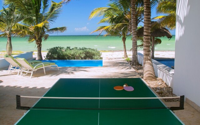 Piña Beach House in San Benito Beach