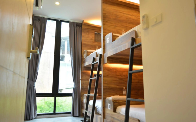 Rezt Bangkok - Hostel