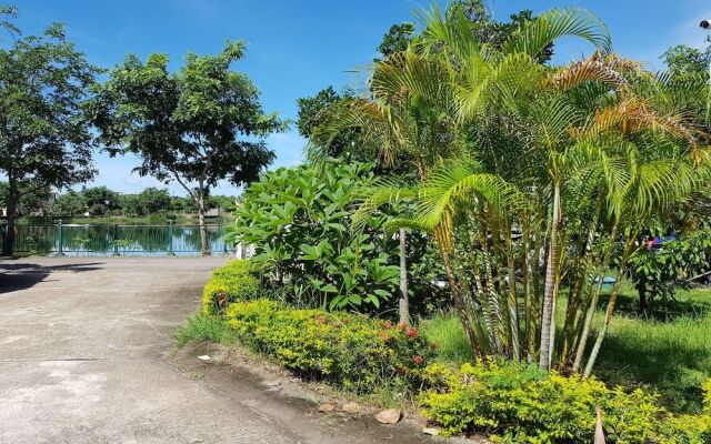 Filmthong Resort