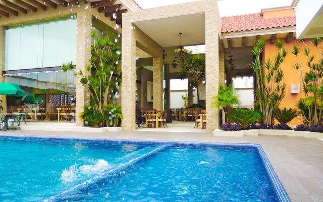 Royal Aqua Luxury Hotel & Spa